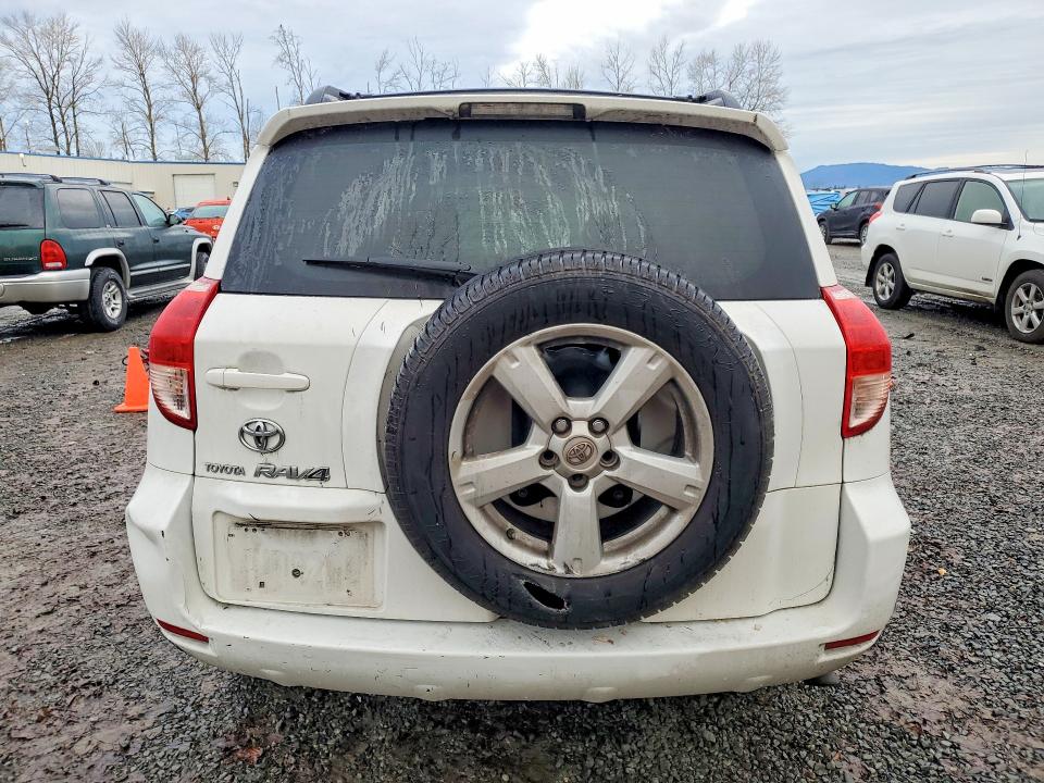 Photo 6 from auction – 2007 TOYOTA RAV4 with VIN JTMZD33VX76035947