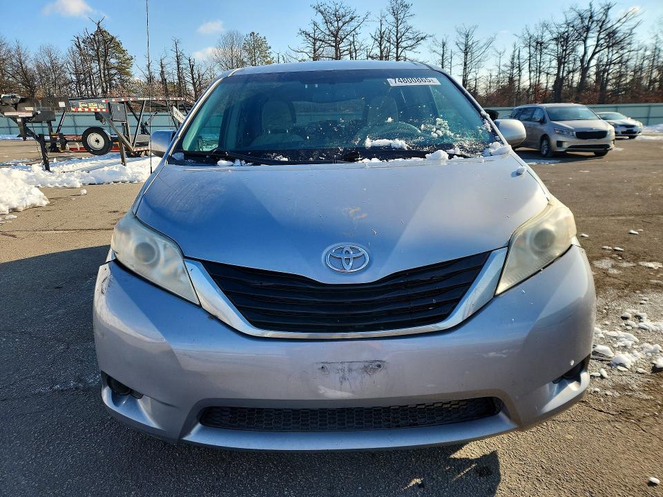 Photo 5 from auction – 2013 TOYOTA SIENNA LE with VIN 5TDKK3DC2DS346644