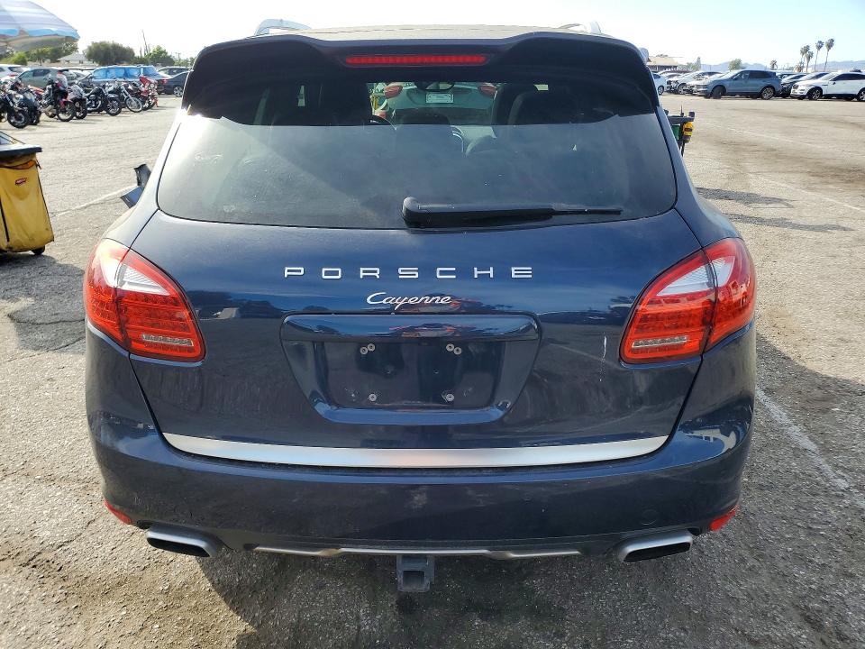 Photo 6 from auction – 2014 PORSCHE CAYENNE with VIN WP1AF2A26ELA33300