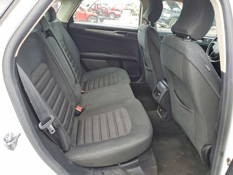 Photo 10 from auction – 2019 FORD FUSION with VIN 3FA6P0LU2KR182622