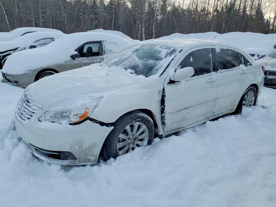 CHRYSLER 200 LX 2013 with VIN 1C3CCBABXDN504262 - Photo from auction