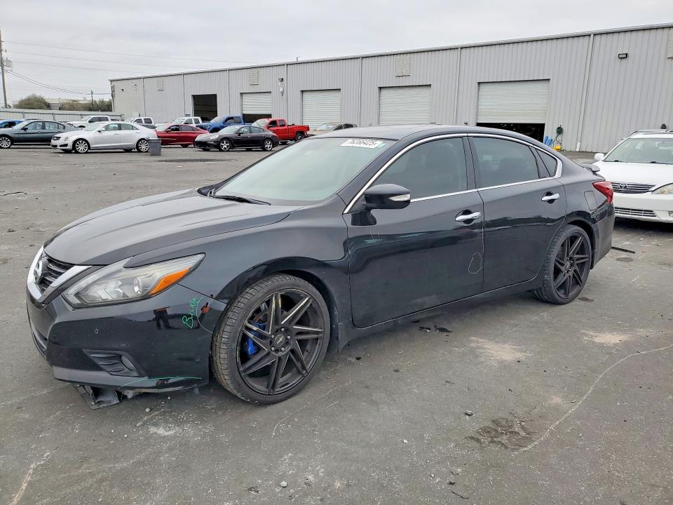 NISS ALTIMA 2018 with VIN 1N4BL3AP4JC141284 - Photo from auction