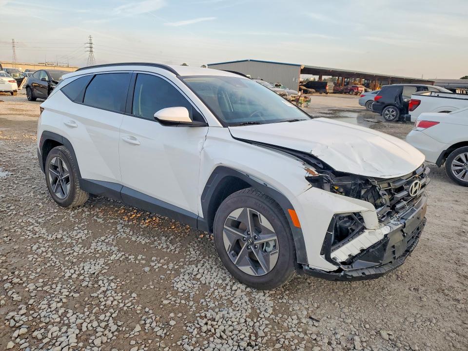 Photo 4 from auction – 2025 HYUNDAI TUCSON SEL with VIN 5NMJB3DE2SH596382