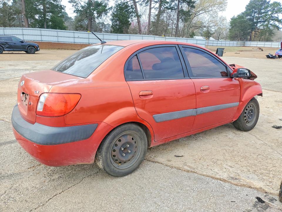 Photo 3 from auction – 2008 KIA RIO with VIN KNADE123586319819