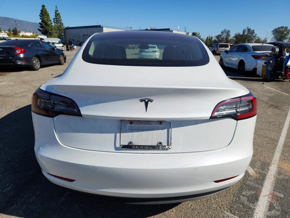 Photo 6 from auction – 2018 TESLA MODEL 3 with VIN 5YJ3E1EA9JF035841