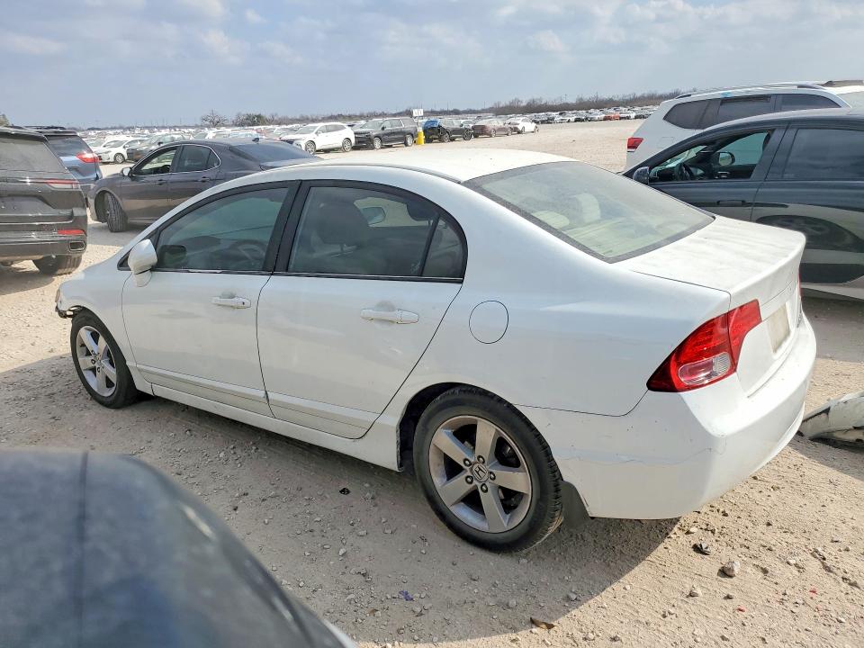 Photo 2 from auction – 2006 HONDA CIVIC with VIN 1HGFA16886L000282