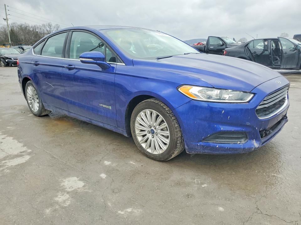 Photo 4 from auction – 2016 FORD FUSION with VIN 3FA6P0LU1GR307147