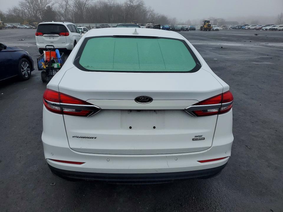 Photo 6 from auction – 2020 FORD FUSION with VIN 3FA6P0LU2LR173405
