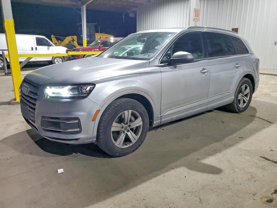 AUDI Q7 PREMIUM 2017 with VIN WA1LHAF73HD050423 - Photo from auction