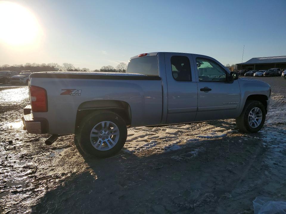 Photo 3 from auction – 2008 CHEVROLET SILVERADO with VIN 2GCEK19J081135352