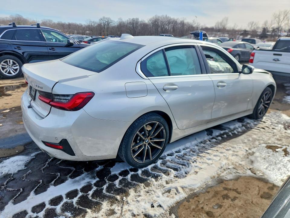 Photo 3 from auction – 2021 BMW 330XI with VIN 3MW5R7J02M8B63387