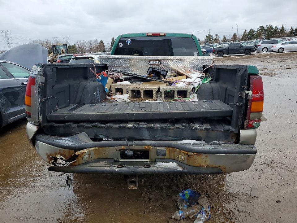 Photo 6 from auction – 2000 CHEVROLET SILVERADO with VIN 1GCEK19T6YE355272