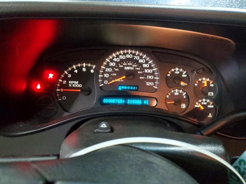 Photo 9 from auction – 2005 CHEVROLET SILVERADO with VIN 2GCEC13T551281300