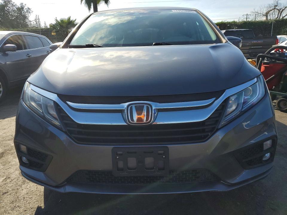 Photo 5 from auction – 2018 HONDA ODYSSEY with VIN 5FNRL6H50JB083546