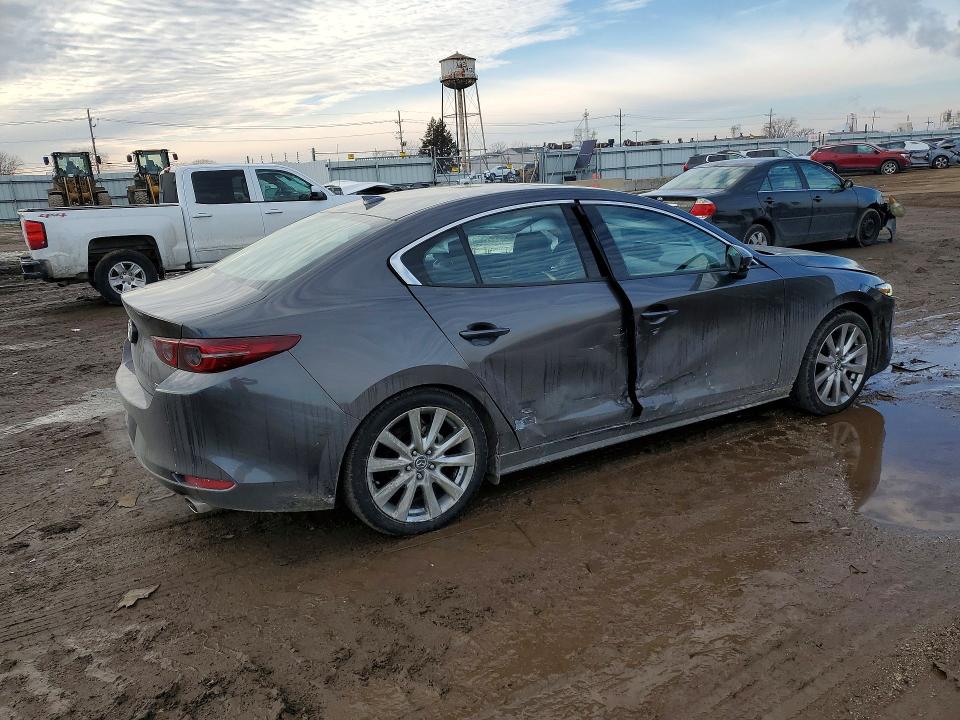 Photo 3 from auction – 2020 MAZDA 3 with VIN 3MZBPAEM7LM116980