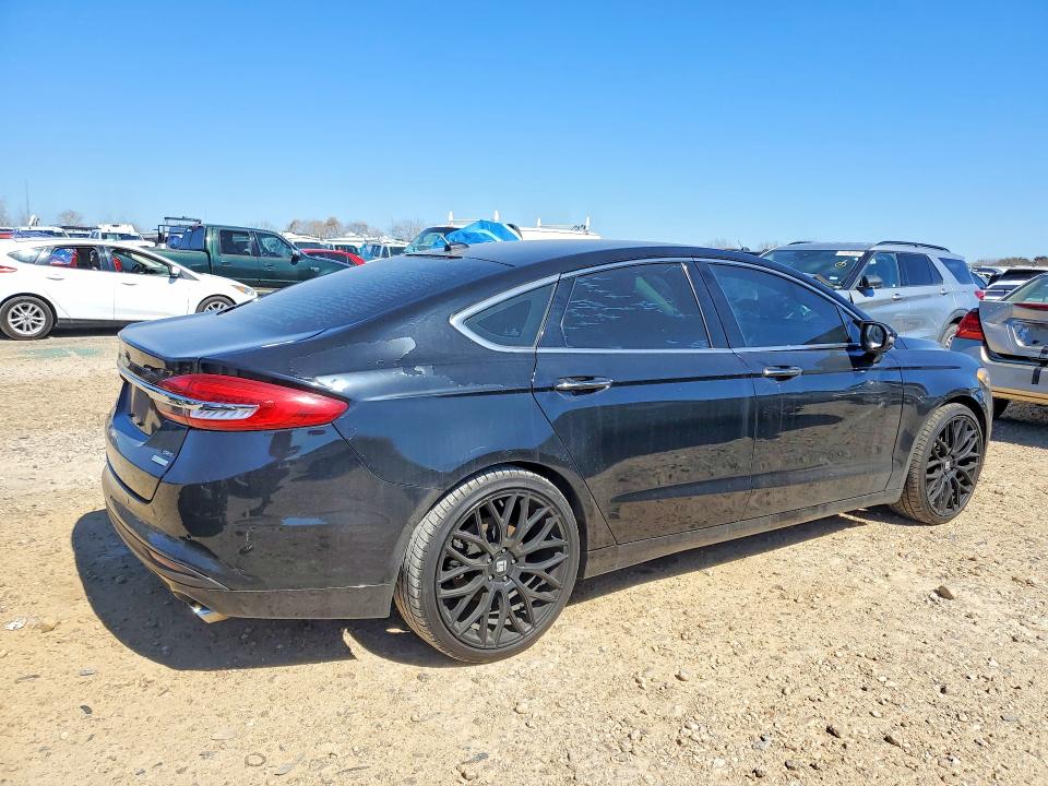 Photo 3 from auction – 2018 FORD FUSION with VIN 3FA6P0HD4JR213599