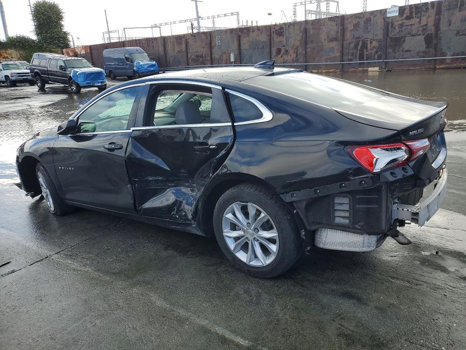 Photo 2 from auction – 2019 CHEVROLET MALIBU with VIN 1G1ZD5ST7KF160935