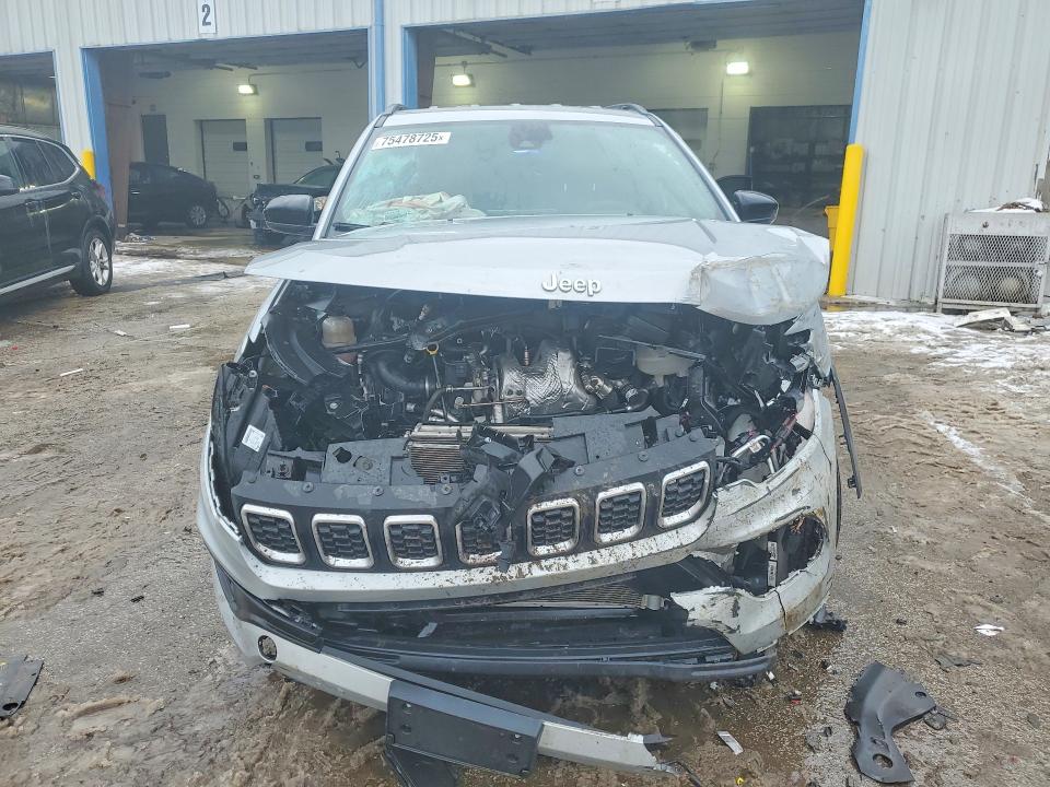 Photo 5 from auction – 2024 JEEP COMPASS with VIN 3C4NJDBN9RT152278