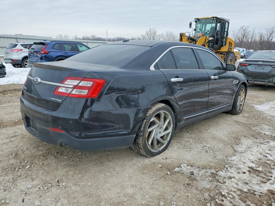 Photo 3 from auction – 2017 FORD TAURUS LIM with VIN 1FAHP2F86HG117677