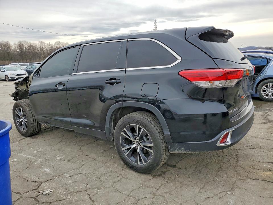 Photo 2 from auction – 2019 TOYOTA HIGHLANDER with VIN 5TDZZRFH4KS319450