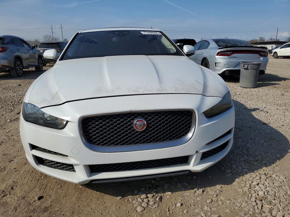 Photo 5 from auction – 2018 JAGUAR XE PREMIUM with VIN SAJAD4FN2JCP33347