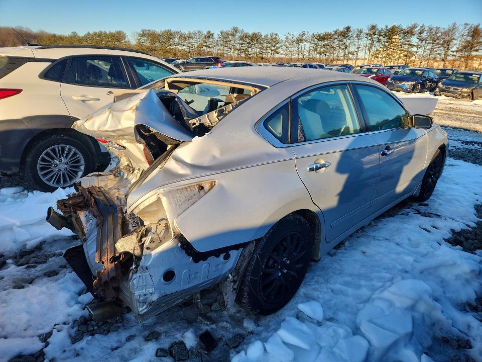 Photo 3 from auction – 2016 NISSAN ALTIMA 2.5 with VIN 1N4AL3AP1GC264481