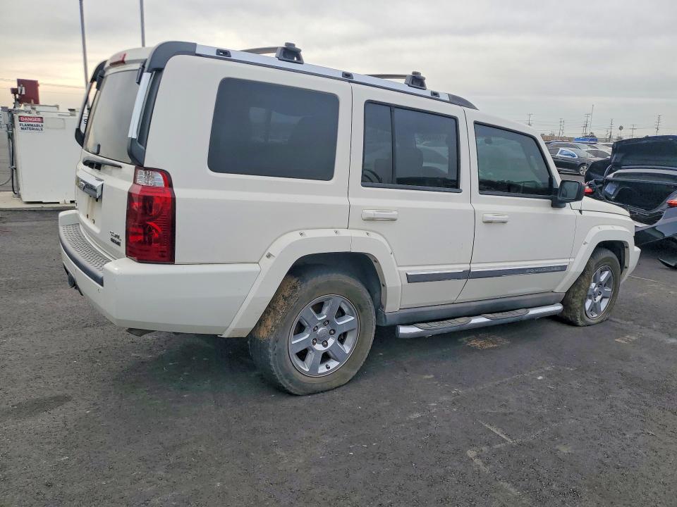Photo 3 from auction – 2014 JEEP COMMANDER with VIN 1J8HG58296C171069