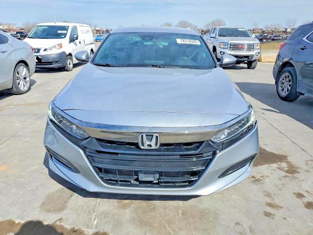 Photo 5 from auction – 2018 HONDA ACCORD with VIN 1HGCV1F3XJA148918
