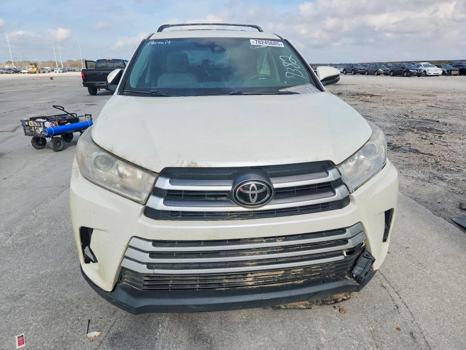 Photo 5 from auction – 2018 TOYOTA HIGHLANDER with VIN 5TDZARFH8JS037382