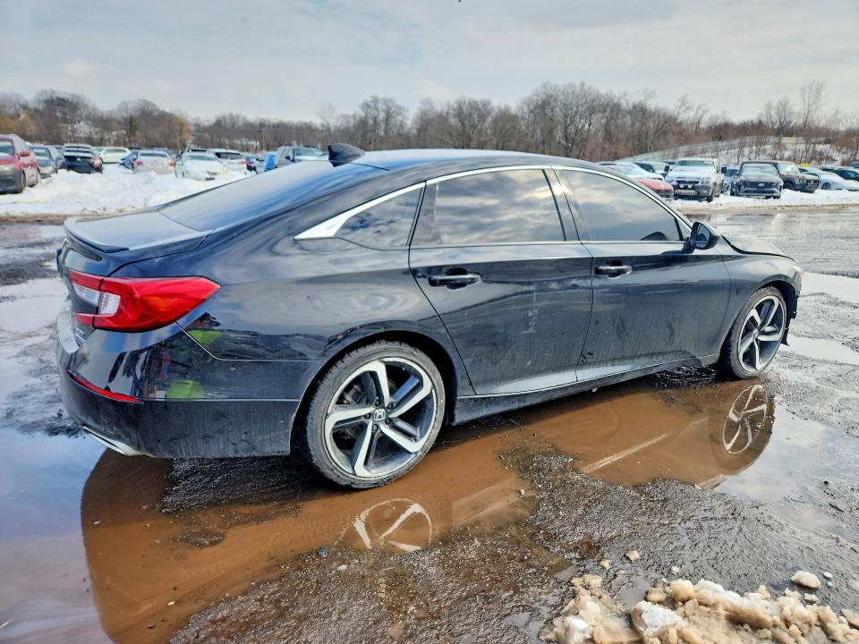 Photo 3 from auction – 2021 HONDA ACCORD with VIN 1HGCV2F30MA010458
