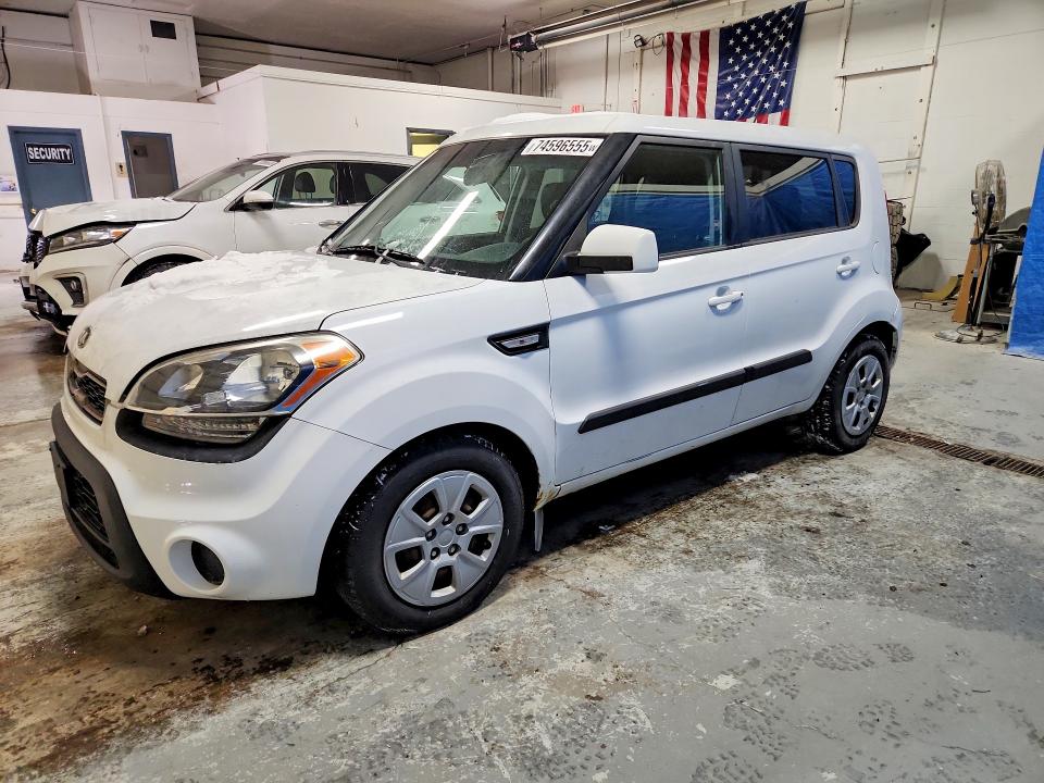 KIA SOUL 2013 with VIN KNDJT2A55D7774243 - Photo from auction