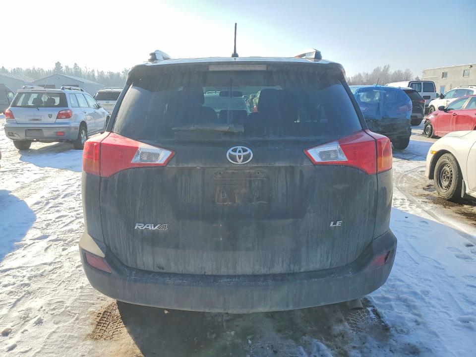 Photo 6 from auction – 2015 TOYOTA RAV4 with VIN 2T3ZFREV8FW151753