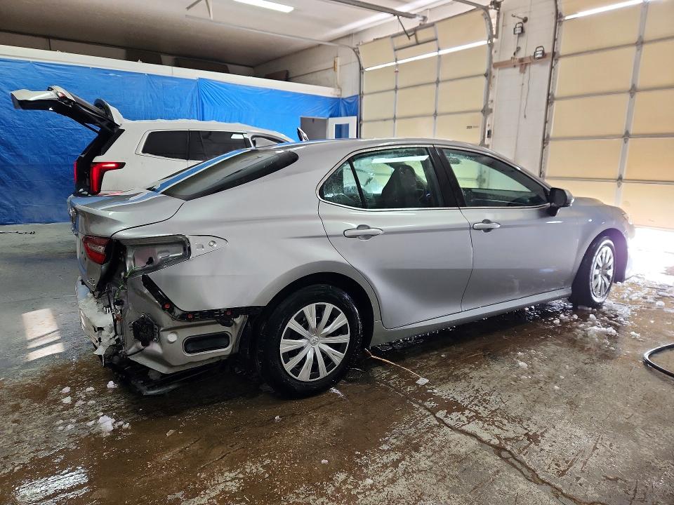Photo 3 from auction – 2022 TOYOTA CAMRY LE with VIN 4T1C31AK4NU574266