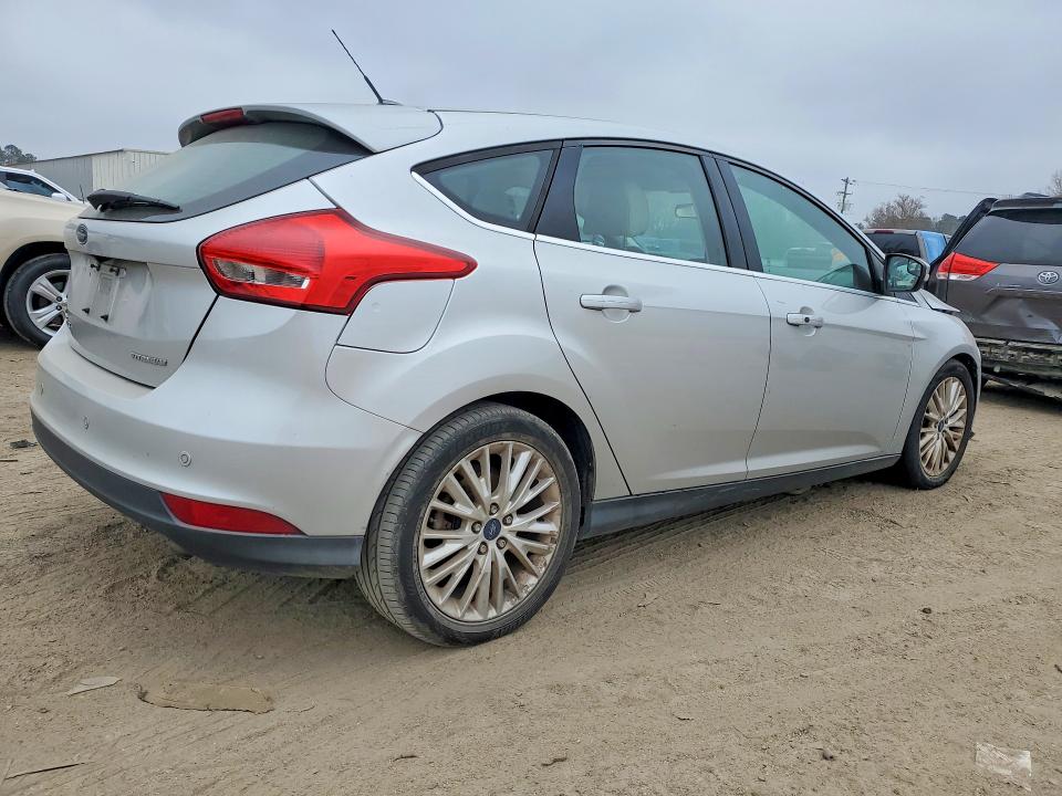 Photo 3 from auction – 2018 FORD FOCUS with VIN 1FADP3N29JL326121