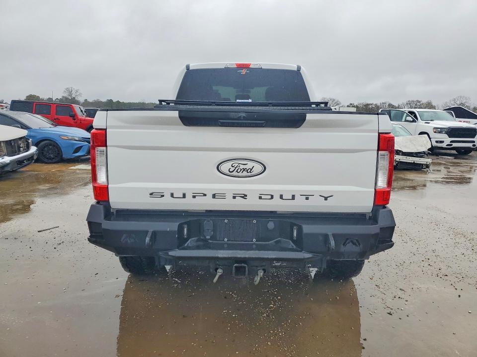 Photo 6 from auction – 2018 FORD F250 SUPER with VIN 1FT7W2BT7JEC09031
