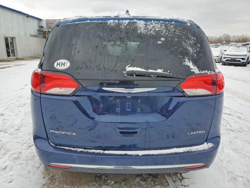 Photo 6 from auction – 2017 CHRYSLER PACIFICA with VIN 2C4RC1GG6HR785486