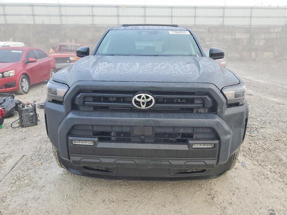 Photo 5 from auction – 2025 TOYOTA 4RUNNER with VIN JTEVA5BR4S5071070