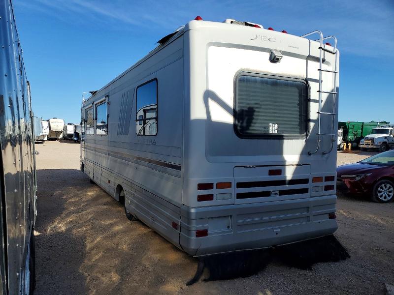 Photo 3 from auction – 1993 WINN CLASS A MO with VIN 1GBKP37N2P3316259
