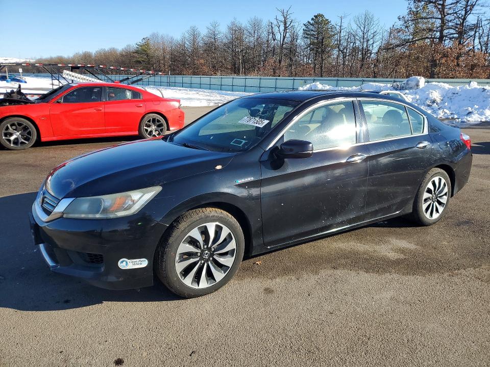 HONDA ACCORD 2015 with VIN 1HGCR6F51FA004653 - Photo from auction