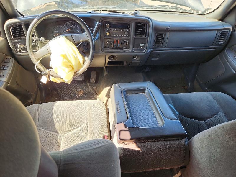 Photo 8 from auction – 2004 CHEVROLET SILVERADO with VIN 2GCEC19V441417911