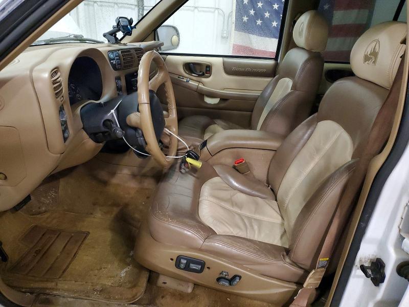 Photo 7 from auction – 2000 CHEVROLET BLAZER with VIN 1GNDT13W0Y2178500