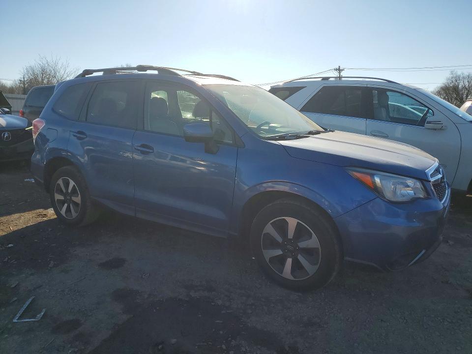 Photo 4 from auction – 2018 SUBARU FORESTER with VIN JF2SJAGC2JH463435