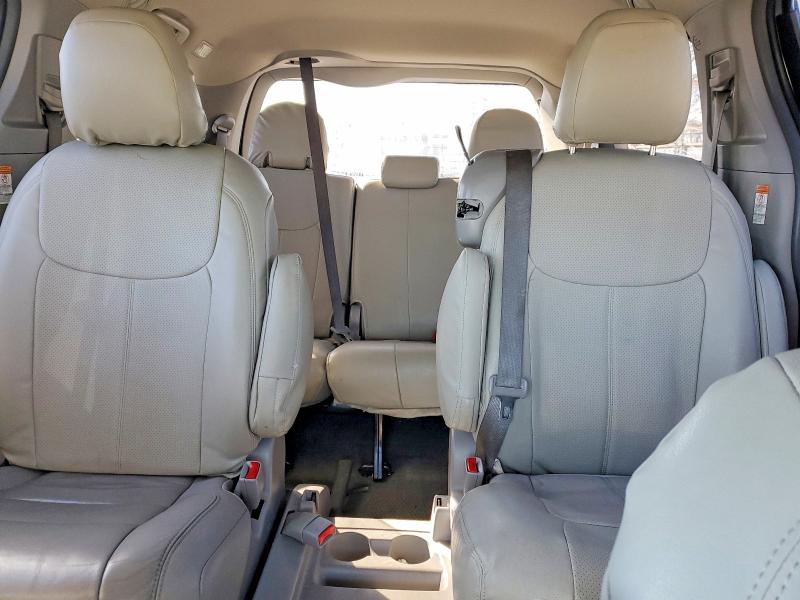 Photo 10 from auction – 2015 TOYOTA SIENNA with VIN 5TDYK3DC7FS639582