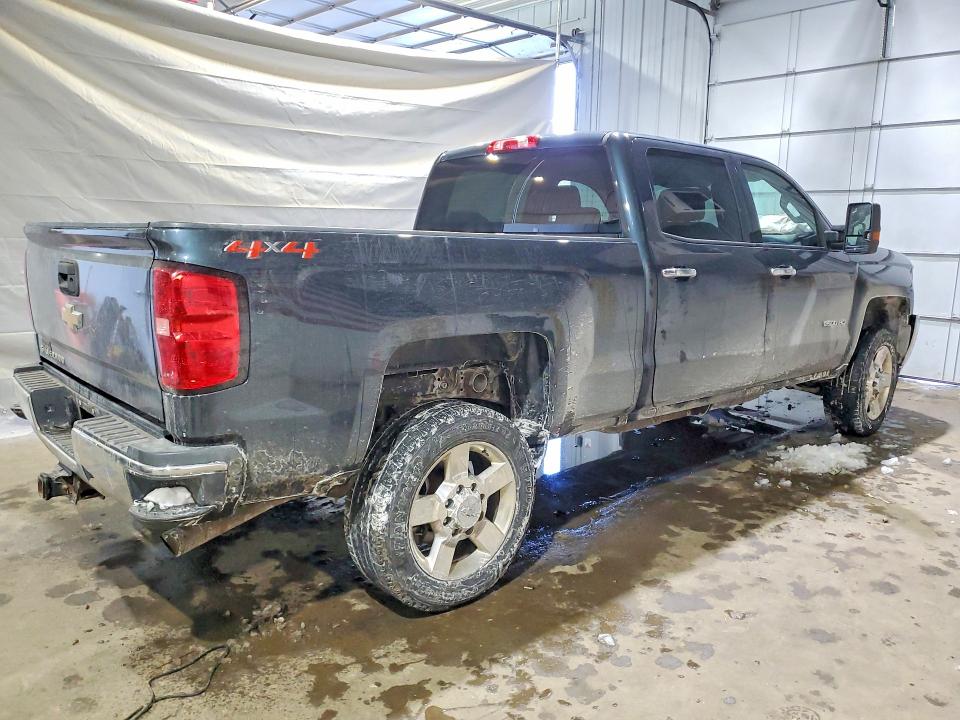 Photo 3 from auction – 2019 CHEVROLET SILVERADO with VIN 1GC1KREG9KF266285