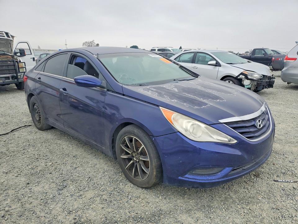 Photo 4 from auction – 2011 HYUNDAI SONATA with VIN 5NPEB4AC7BH029999