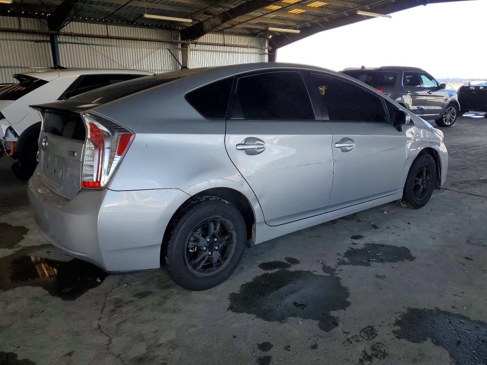 Photo 3 from auction – 2012 TOYOTA PRIUS with VIN JTDKN3DUXC5480094