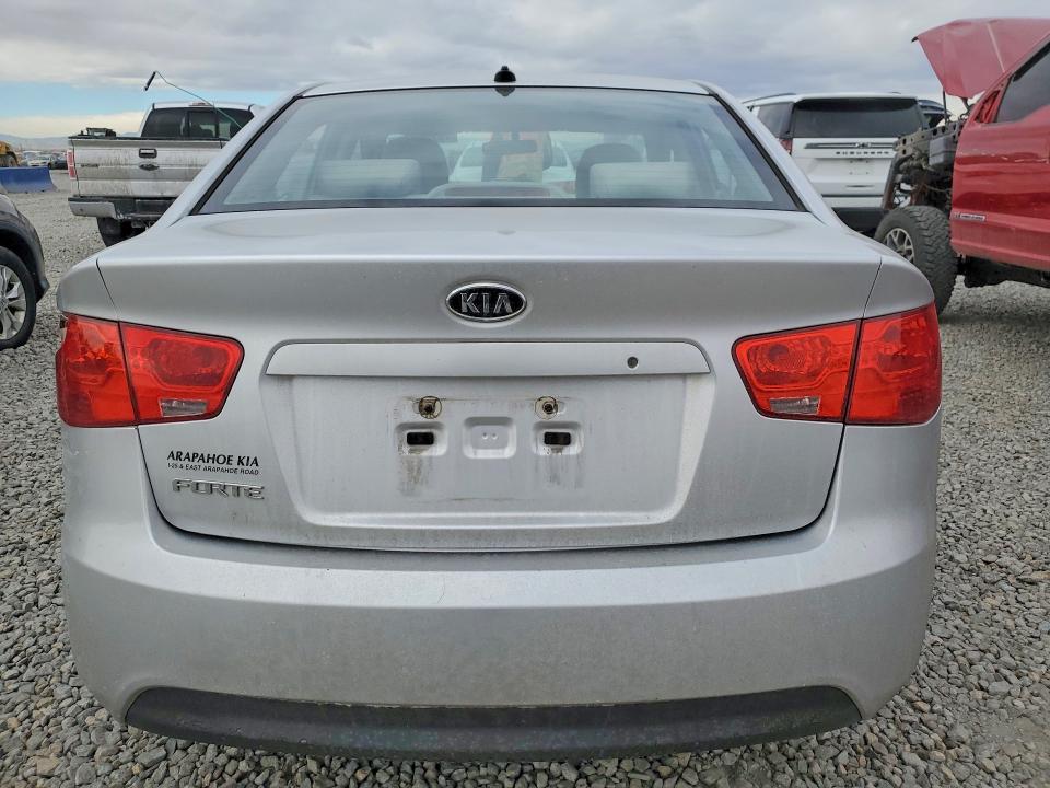 Photo 6 from auction – 2010 KIA FORTE LX with VIN KNAFT4A22A5092612
