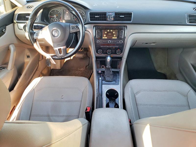 Photo 8 from auction – 2015 VOLKSWAGEN PASSAT SE with VIN 1VWBV7A3XFC050212