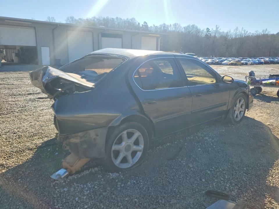 Photo 3 from auction – 2000 NISSAN MAXIMA with VIN JN1CA31D3YT547399