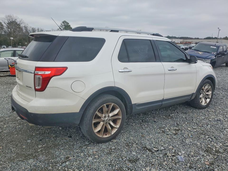 Photo 3 from auction – 2014 FORD EXPLORER with VIN 1FM5K7D85EGB82488